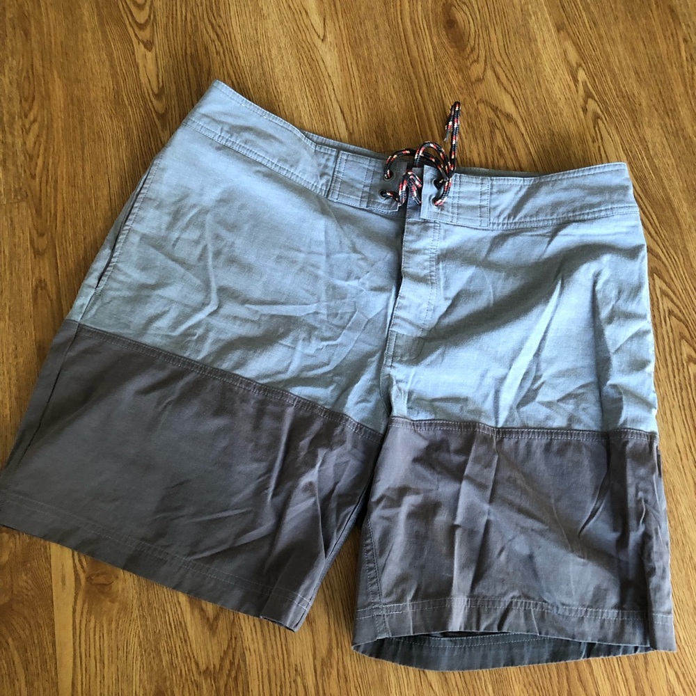 Mossimo Supply Co Shorts  Lightweight Quick Dry Hybrid Gray 36